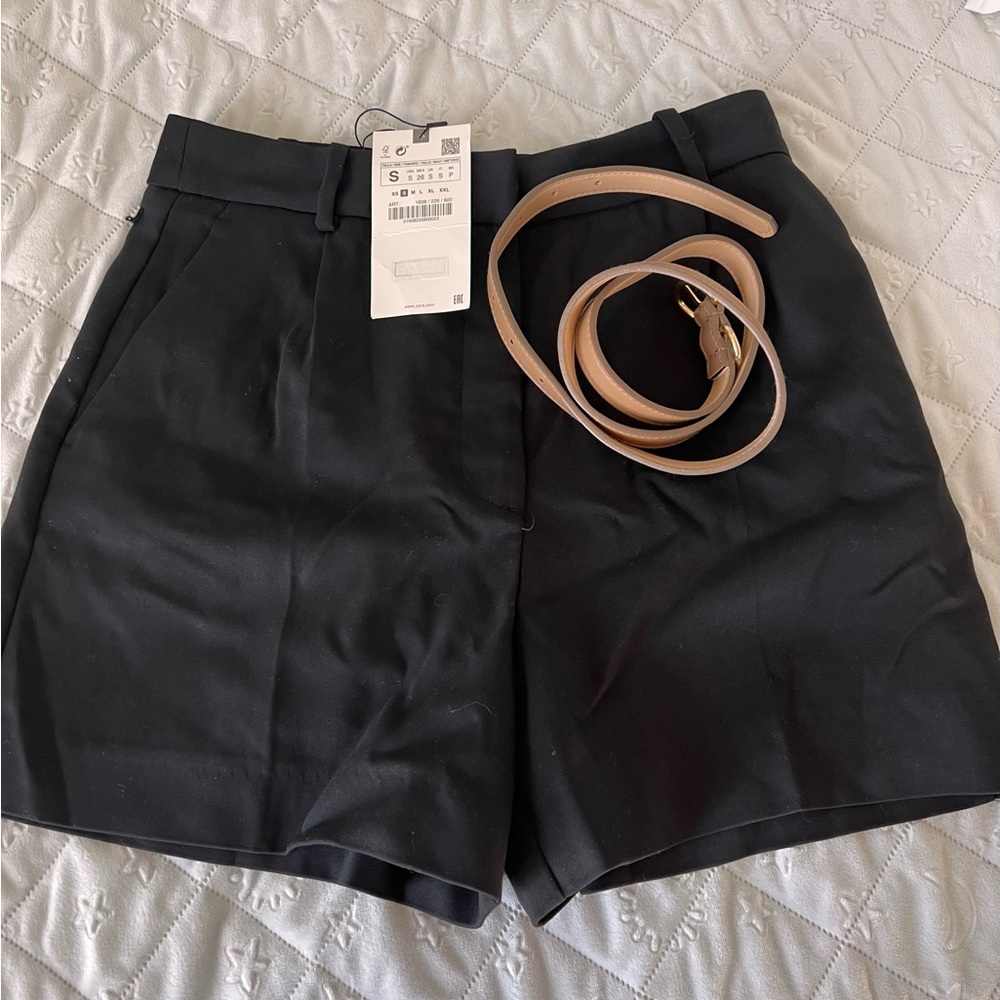 Belted short